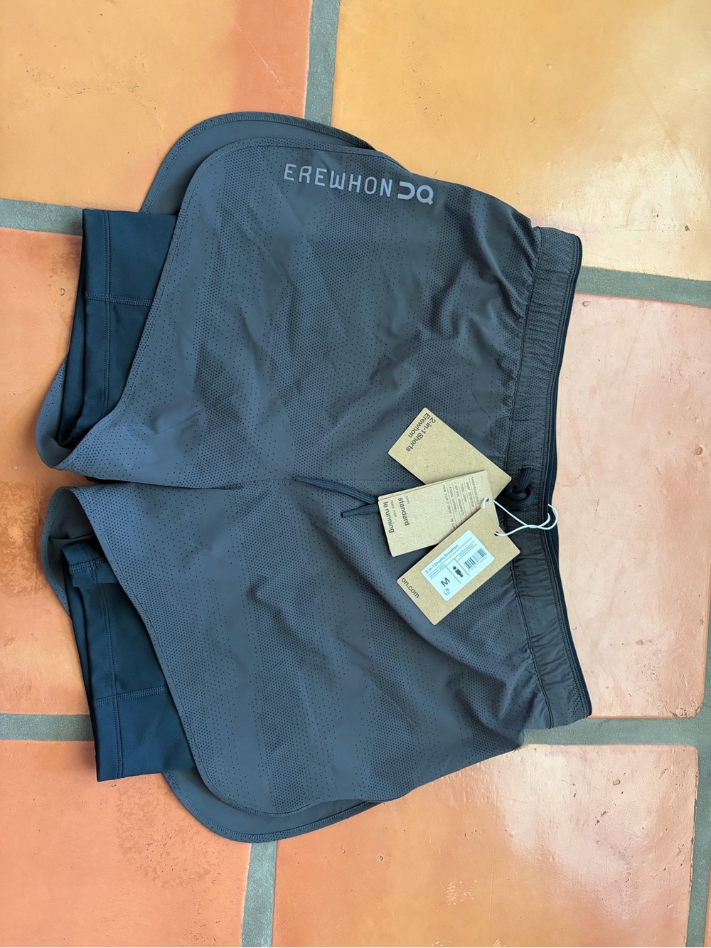 EREWHON Men's Dark Gray Athletic Running Shorts